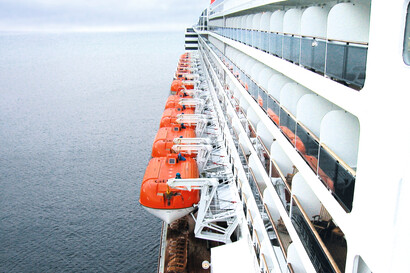 Passenger Vessel Davits