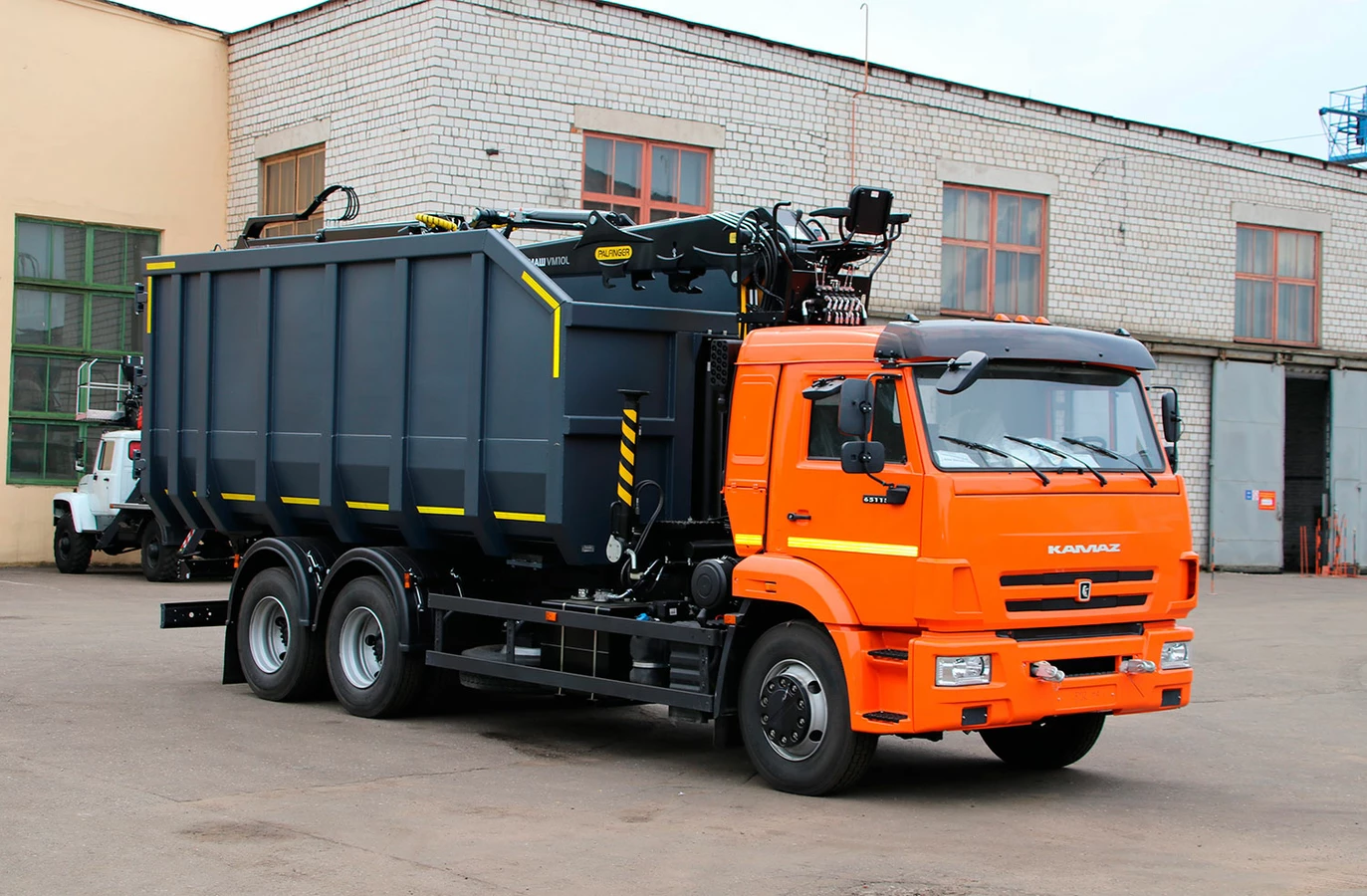 КАМАЗ 65115 с гидроманипулятором Велмаш VM10L74M и