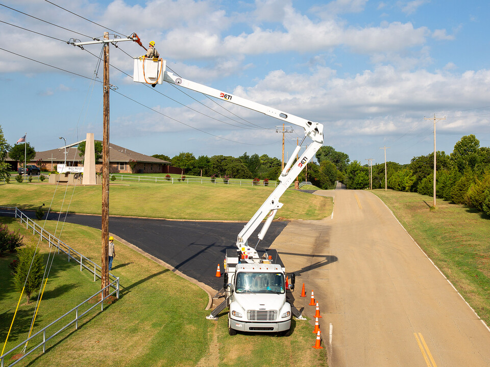 Bucket Trucks for the Electric Utility Industry Bucket Trucks for the Electric Utility Industry