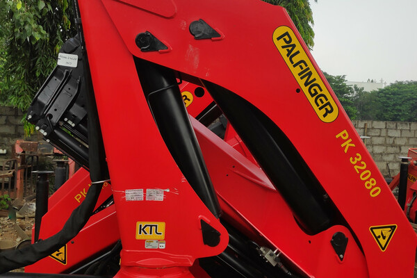 PK 15500 A + Brick Stack Grapple | PALFINGER