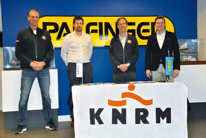 from left to right: Gert-Jan Wijker, Head of Technical Service at the KNRM; Arnoud Straakenbroek, Sales Director Governmental and Professional Boats and Davits at PALFINGER; Jacob Tas, General Director of the KNRM; Alexander Schouten, Global Sales Director Boats and Davits at PALFINGER | © KNRM