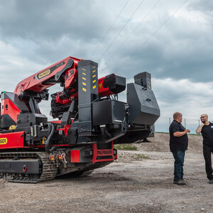 PCC 71.002 - PALFINGER Crawler Cranes