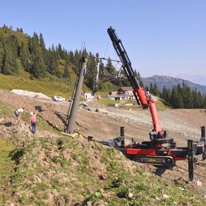 PCC 115.002 - PALFINGER Crawler Cranes