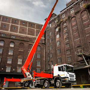 Xe nâng PALFINGER trang bị trên xe tải