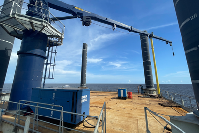 PALFINGER stiff boom crane for Perenco - as a reliable partner, PALFINGER provides its customers with lifting solutions that ensure trouble-free operation. 