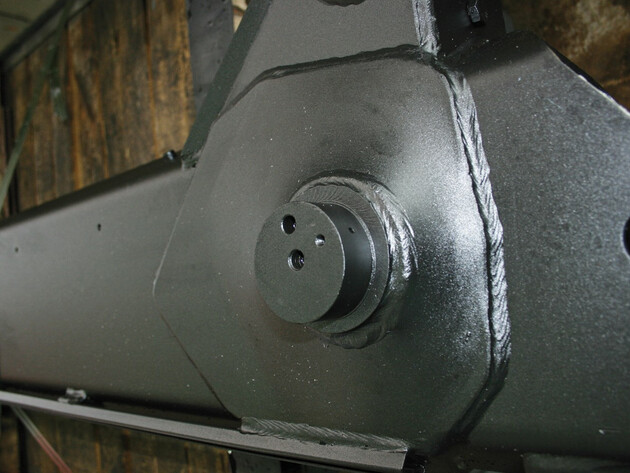 5. The components are given a CDP (cathodic dip paint) coating. Cathodic dip painting provides outstanding mechanical and chemical protection, which also extends into the cavities of the components. 5. The components are given a CDP (cathodic dip paint) coating. Cathodic dip painting provides outstanding mechanical and chemical protection, which also extends into the cavities of the components.