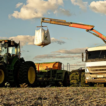 guindastes articulados para o segmento agrícola