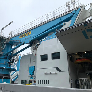 PALFINGER’s 30T knuckle boom offshore crane, DKF800