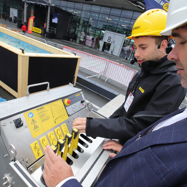 In the Action Park, a total of 3,500 visitors were able to experience and try out PALFINGER MARINE solutions up close, such as the PK 6.501 M foldable knuckle boom crane at the fishing game.