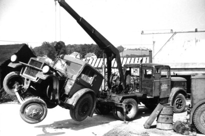 The first PALFINGER crane in black and white.