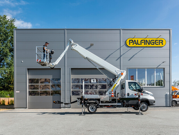 Auf der bauma werden mit der P 250 BK und der P 280 CK die ersten emissionsfreien Hubarbeitsbühnen von PALFINGER präsentiert. Im Bild der P 250 BK.  | © PALFINGER