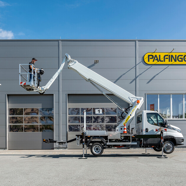 Auf der bauma werden mit der P 250 BK und der P 280 CK die ersten emissionsfreien Hubarbeitsbühnen von PALFINGER präsentiert. Im Bild der P 250 BK.  | © PALFINGER