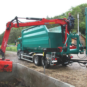 Abrollkipperzug T20 mit EPSILON Q170L - Grüngutrecycling